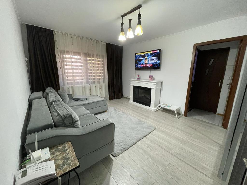 Apartament Gallamar Διαμέρισμα Bîrlad Εξωτερικό φωτογραφία